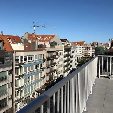 Penthouse Sun Corner Apartment
